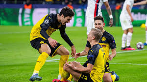 Bienvenue à tous sur la page fan officielle de raphael guerreiro. Erling Haaland Bvb Adelt Raphael Guerreiro Einer Der Besten Der Welt Bvb