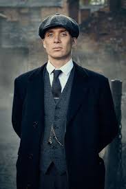 Our 1920s men's costume ideas include the great gatsby, prohibition era bootlegger, peaky blinders gang member, noir detective, al capone gangster / mobster / mafia, speakeasy bartender, charlie chaplin, newsboy, barbershop singer, jazz musician, silent movie actor, old hollywood heartthrob, downton abbey gentleman, f. How To Dress Like A Peaky Blinder Peaky Blinders Costume Peaky Blinders Thomas Cillian Murphy Peaky Blinders