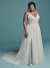 A front split is revealed flashing just the right amount of leg as you walk. Stunning Plus Size Wedding Dresses Junebug Weddings