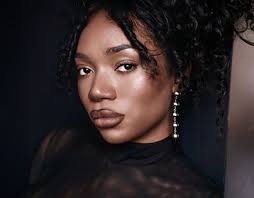 Kiki Maria Makeup Projects :: Photos, videos, logos, illustrations and  branding :: Behance