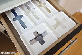 100均セリアの新商品 プルアウトボックス の収納アイデアや種類 サイズをご紹介 トール ミニ ロングの3種類があり キッチンの引き出し収納におすすめ です プルアウトボックスのおしゃれで便利な活用法をブログでレポートします 収納 アイデア 収納 アイデア