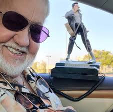 Phil Herring's Instagram, Twitter & Facebook