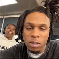 Say what nie auntie Trish? 😭 This just took me all the way out 😂 Popping  up