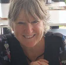 What are natural ways to kill poison ivy without removal?