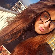 First year im starting to journal the books i've read. First book of 2025 :  Dead girls don't talk by Sandra J Paul was this amazing flipover concept,  where you read 1