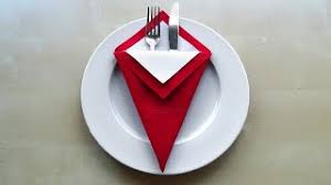 Bild 342 bestecktasche servietten falten. Servietten Falten Bestecktasche Silvester Deko Basteln Mit Papier Servietten