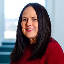 Kari Stephenson's Instagram, Twitter & Facebook