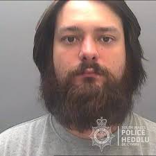 Man stabbed sister with bread knife in row over him keeping snakes in his  bedroom