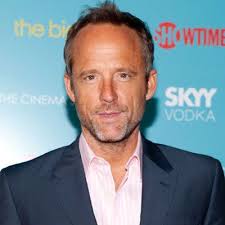 A wonderful actor on stage (won a tony for the normal heart), film (love valour compassion for some nudity!) and perhaps most successfully, on. John Benjamin Hickey Famousfix Com Post