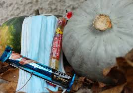 Jung und alt sind von dem schaurigen fest begeistert. Saures Halloween Fallt Die Gruselnacht In Diesem Jahr Aus Regionalheute De