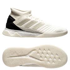 Commanding trainers reserved for those who make a stand. Adidas Predator Tango 19 1 Trainer Boost Initiator Weiss Schwarz Www Unisportstore De