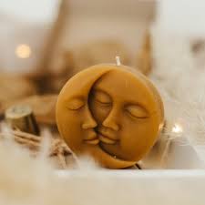 Moon Shape Candle