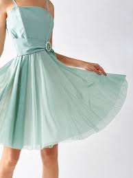 Vestito corto davanti lungo dietro. Abiti Eleganti Da Cerimonia Rinascimento Estate 2020