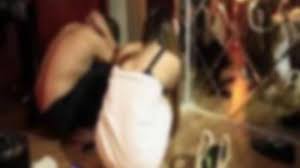 Umurku 26 tahun dan rumah itu adalah hadiah dari orang tua iva yang memang kaya raya. Enak Nggak Tidur Sama Suami Orang Istri Curiga Saat Begituan Suaminya Tiba Tiba Loyo Bangka Pos