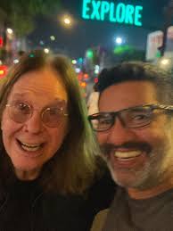 Atesoraré por siempre este momento, cuando me lo encontré en ChatGPT 🤣 Si  quieres el prompt, escribe en los comentarios. Adiós príncipe de las  tinieblas! @ozzyosbourne ROCK IN PEACE! 🤘🏽🤘🏽 #ozzy #ozzyosbourne #