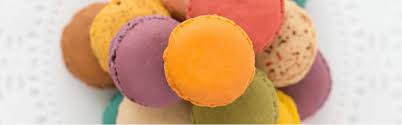 How many calories is one French macaron?