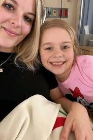 Lisa Kelly is married to husband Traves Kelly. Her net worth, age ...