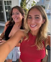 Looking for a female roommate in her 20s