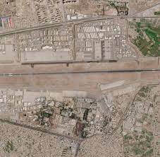 Am flughafen in kabul versuchen immer noch zahlreiche afghaninnen und afghanen ausser landes zu kommen. Iaxpii Wh Vxam