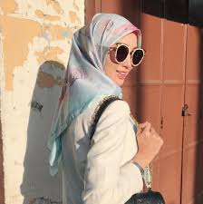 Beza tudung saya dengan orang lain sudah tentulah dari segi kualiti dan design. Tips Bisnes Jual Tudung Online