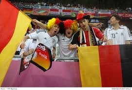 Ponadto, ani niemcy ani też portugalia nie wyglądały nadzbyt solidnie w formacji defensywnej w swoich pierwszych meczach na euro 2020. Kibice Na Meczu Niemcy Portugalia Wp Sportowefakty
