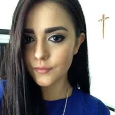 Karina Rojas (@kariiyrojas)