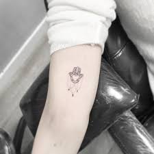 Wagner Maximus On Instagram Not Delicate And Very Small Mini Mini Tattoohansa Hansa Maodefatimatatto Hamsa Hand Tattoo Small Hand Tattoos Hand Tattoos