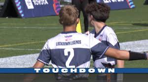 QB Peyton Dickerson avoids pressure, uses RPO to find WR Randall Davis for  TD