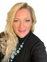 Jennifer Capo's Instagram, Twitter & Facebook