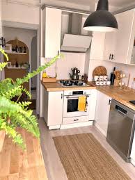 Beyaz Ve Kiremit Tonunun Cok Yakistigini Kanitlayan Bir Ev Ev Gezmesi 2020 Luks Mutfaklar Ev Duzenleme Ipuclari Evler