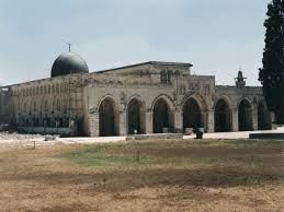 Kondisi masjidil aqsa pasca penyerangan polisi israel, jumat malam (7/5/2021). The Real Masjid Al Aqsa Justislam