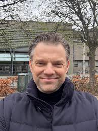 EFTER SKYDERI PÅ FALKONER ALLÉ: VI VIL IKKE HAVE BANDER PÅ FRB! Kære alle  Det var enormt skræmmende med det skyderi, der skete igår i en butik på  Falkoner Allé. Heldigvis overlevede