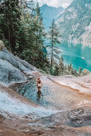 Konigssee Naturpool Und Wasserfall Weg Und Die Schonsten Platze Natur Bad Natur Pool Urlaub Berchtesgaden