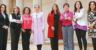 Aunque la votación del referendo se perdió, desde entonces paloma valencia se convirtió en una de las voces más escuchadas por uribe. La Hora De Las Mujeres En El Congreso