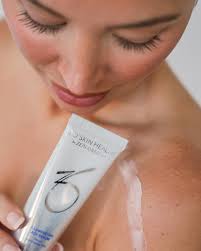 those fresh spring feels☀️🌿 @thetreatmentroomokc • photography @greerinez  models @rvoda @abbielharris @elisabeth.ttr @keaton.cunningham creative  direction @ggsocial_ @skims @revisionskincare @epionce @facerealityskincare  @skinbetter @zoskinhealth