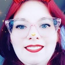 Maxine Kaplan's Instagram, Twitter & Facebook