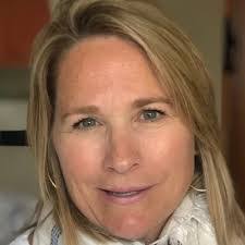 Shea Donnelly's Instagram, Twitter & Facebook