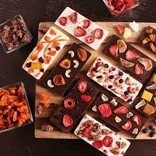 Chocolate Bars With Nuts And Fruits Gathering Table Display Homemade Chocolate Bars Diy Chocolate Bars Homemade Candies