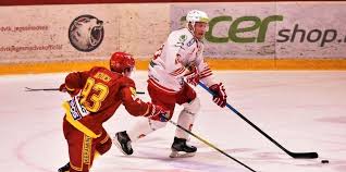 Csak üres lelátók előtt lehet mérkőzést rendezni. Harmadik Meccset Is Elveszitette A Szlovak Ligaban A Dvtk Jegesmedvek M4 Sport