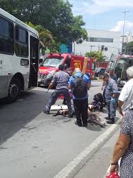 Uma idosa de 75 anos foi atropelado por um ônibus na Avenida Tiradentes em Guarulhos. O Gazeta News Guarulhos esteve no local e traz detalhes exclusivos sobre o acidente e o estado de saúde da vítima.