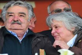 Convirtiéndose en el cuadragésimo presidente de la república oriental del uruguay. Jose Mujica Page 2 Amerika21
