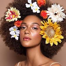 Via Luvlylonglocks I M Totally Crushin On This Floral Hairstyle By Keevahair So Sweet Beauty Makeup F Hair Photography Flowers In Hair Festival Hair