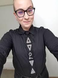 Making a chainmail neck opening