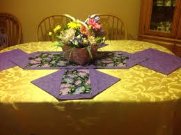 10 Minute Table Runner And Placemats 10 Minute Table Runner Quilted Table Toppers Table Runner And Placemats