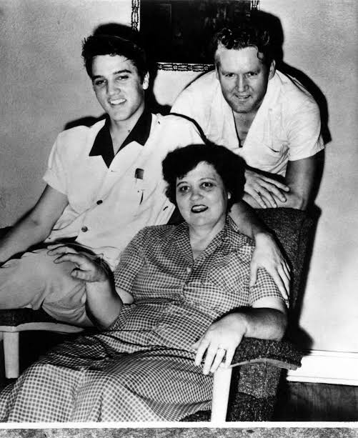 All About Elvis Presley's Parents, Vernon and Gladys Presley