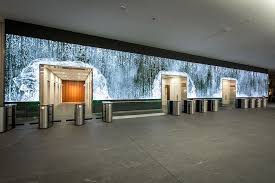 San Francisco Based Studio Obscura Was Commissioned By Salesforce To Create This Gigantic Led Interactive Art Installation Installation Art Digital Media Wall