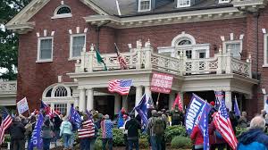 Read the latest olympia, wa news, events, information articles, stories, announcements and information on sports, weather, entertainment and lifestyles at news break. Gov Inslee Responds After Trump Supporters Breach Gate At His Olympia Residence And Us Capitol King5 Com
