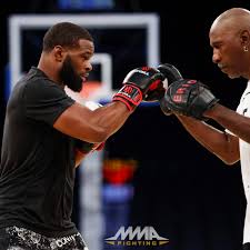 Tyron woodley is the current ufc welterweight champion and according to fans one of the worst. Morning Report Tyron Woodley Predicts Third Round Knockout Of Jake Paul Suggests Future Fight With Logan Paul Mma Fighting