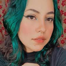 Mi compa: ven ayudame, tengo más gente -yo bailandole al men que me acabo  de bajar: