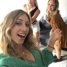 Vicky Ayres (vickyayres75)